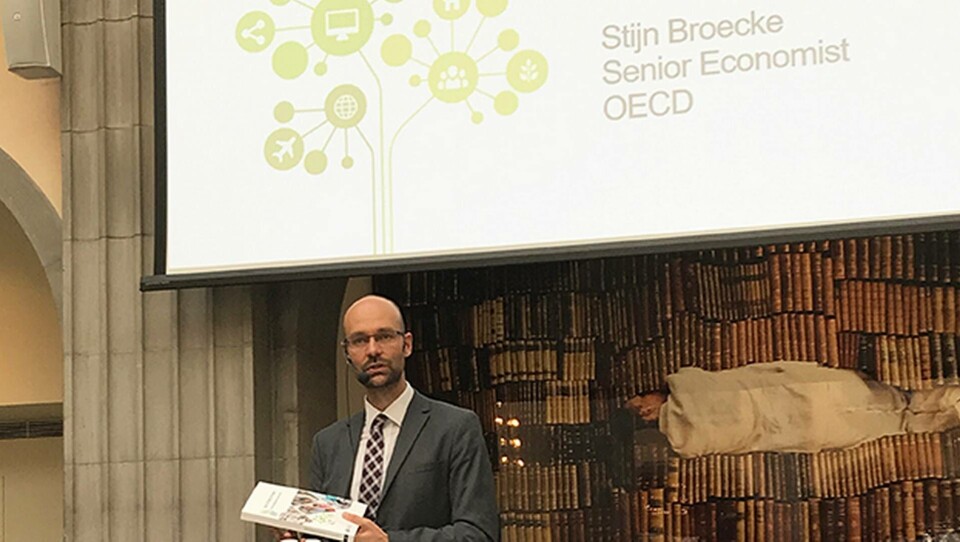 – Vi måste förändra tankesättet kring lärande i vuxen ålder. De nuvarande systemen är dåligt rustade för den här stora utmaningen, säger Stijn Broecke, en av huvudförfattarna till OECD-rapporten The future of work. Foto: Lena Gunnars