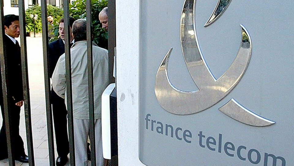 Ett sextiotal personer tog livet av sig under tre års tid, enligt fackförbunden. Flera av självmorden ägde rum i France Télécoms lokaler. Företaget heter i dag Orange. Foto: AP Photo /Michel Euler