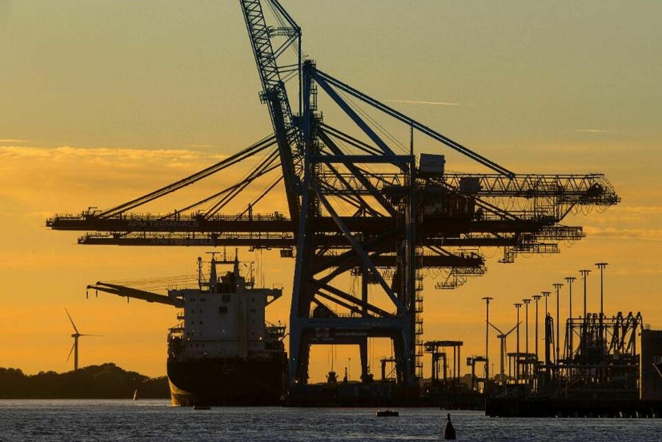 Containerhamnen är viktig för svensk export och import. Konflikten har lett till att APM Terminals tappat marknadsandelar och därför minskat personalstyrkan, enligt Sveriges Hamnar. Foto: Sören Håkanlind