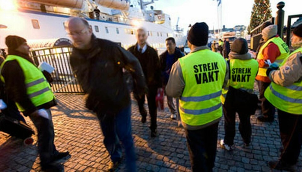 2008 möttes passagerarna på Ånedinlinjens fartyg Birger Jarl av fackförbundet Syndikalisterna som satt rederiet i blockad.