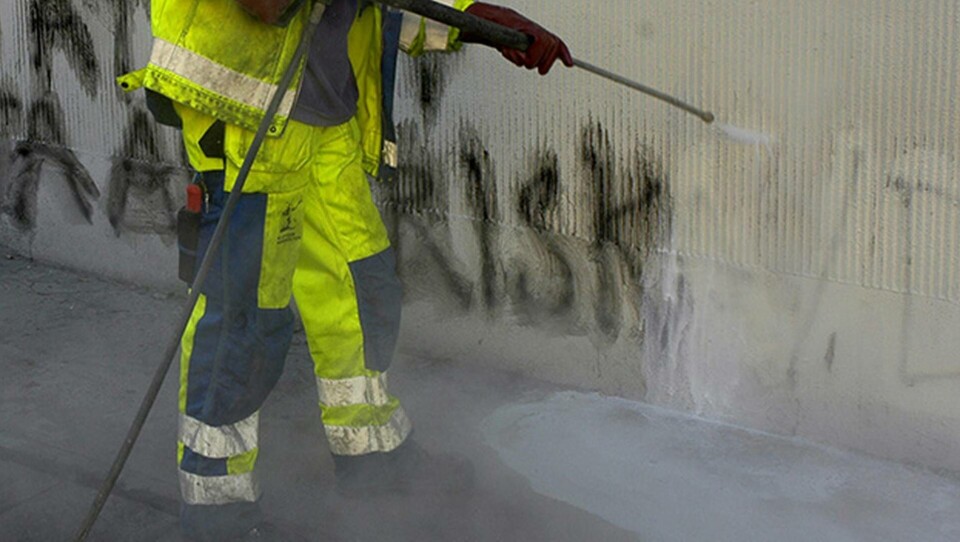 Enligt Sekos stämningsansökan har klotter- och saneringsföretaget inte betalat ut rätt lön, ob-ersättning eller rätt semesterersättning till två medarbetare. Foto: Janerik Henriksson / SCANPIX / TT